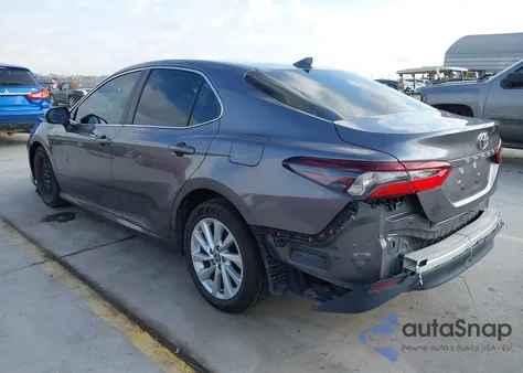 2023 Toyota Camry Le z USA, uszkodzony, nr VIN 4T1C11AKXPU183437